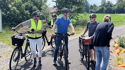 Cyklister på cykelbanan vid Bodarp