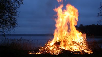 Dags för valborgsbål