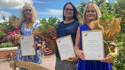 onica Persson, Blåsippans förskola, Kristina Jansner, Sockertoppens förskola, och Jessica Dahlkvist, Hasslebo förskola, är Eslövs kommuns första interna miljöpristagare.