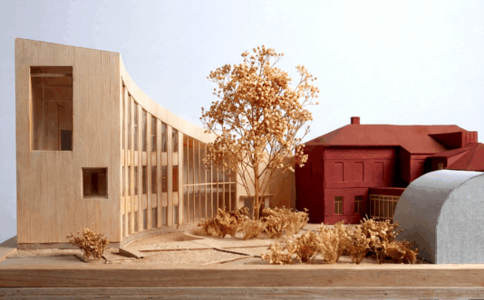 Illustration av ett hus i tre våningar och ett träd utanför,