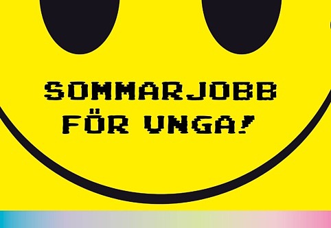 En gul smiley som bakgrund med text där det står "sommarjobb för unga!"